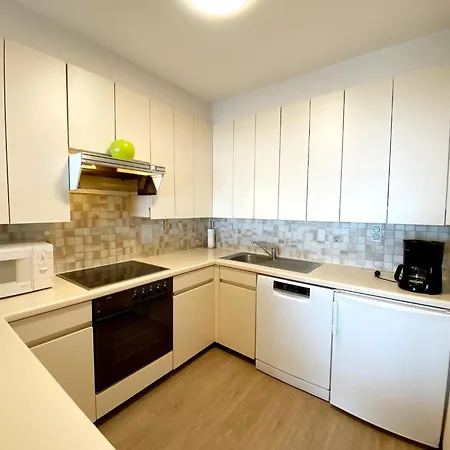 公寓 Apartment In Nieuwpoort Near Sandy Beaches, Cleaning Included