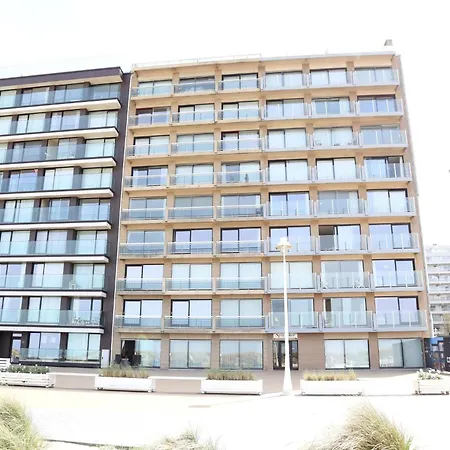 Apartment In Nieuwpoort Near Sandy Beaches, Cleaning Included * 니우포르트