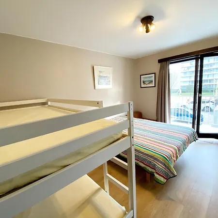 Apartment In Nieuwpoort Near Sandy Beaches, Cleaning Included 아파트